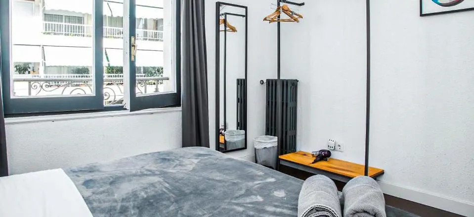 Traveller House Apartment Barcelona Spain